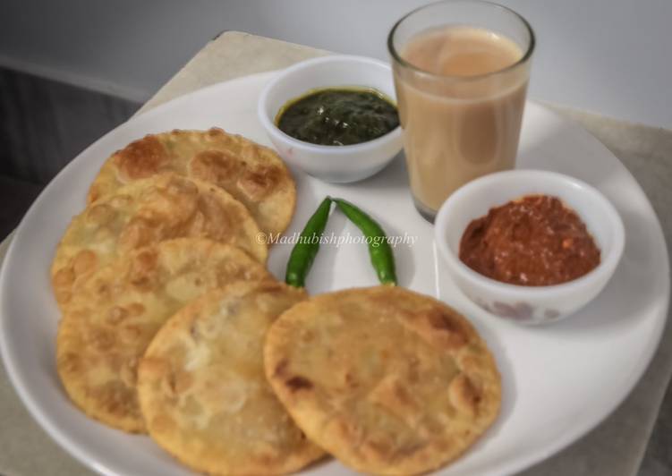 Peyaz Kachori or Onion Kachori