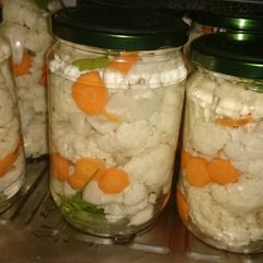 A picture of Pickled cauliflower.