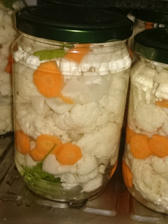 A picture of Pickled cauliflower.