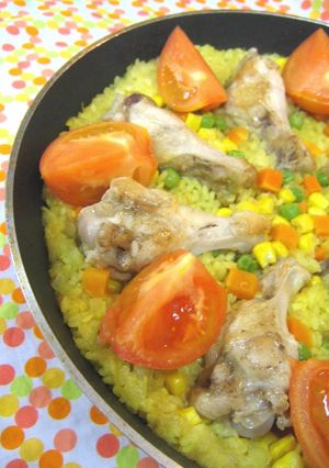 A picture of Paella in a Frying Pan.