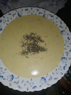 A picture of Potatoes,butter soup.