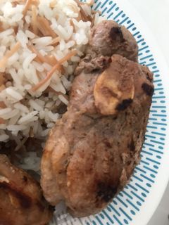 Una foto de Chuletas al ajillo