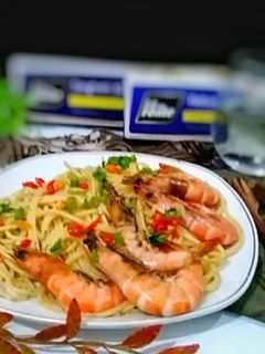 Foto resep Spicy Spaghetti with Garlic Butter Prawn