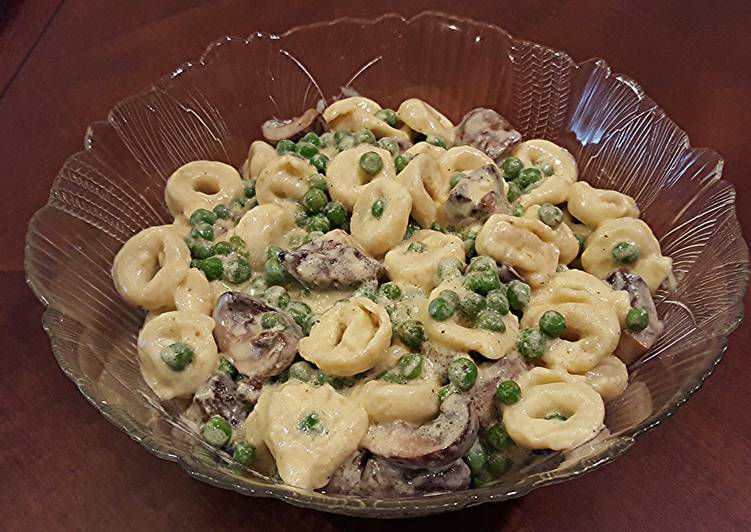 Steps to Make Award-winning Veggie Tortellini Alfredo