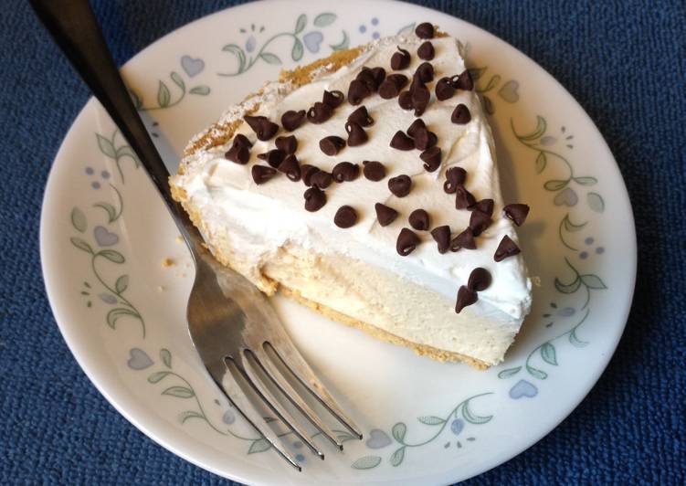 Simple Way to Make Quick Peanut Butter Pie