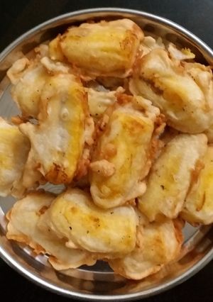 A picture of Banana fritters.