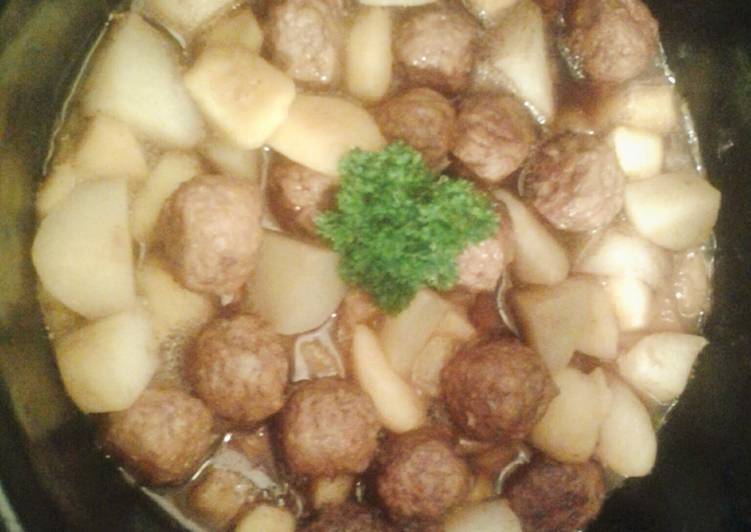 Recipe of Speedy Crockpot Meatball Casserole