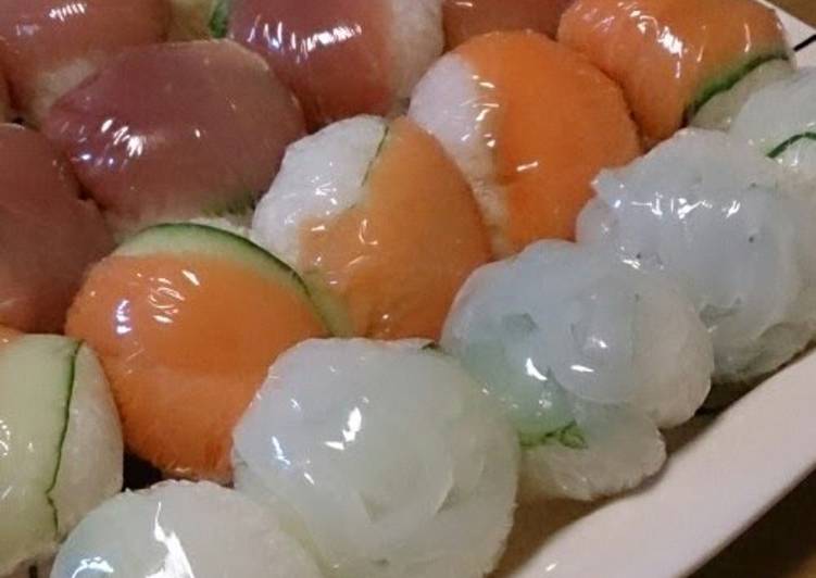 How to Prepare Quick Sushi Balls With Twice the Sashimi