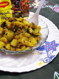 फ्राई आलू (fry aloo recipe in Hindi) रेसिपी मुख्य फोटो