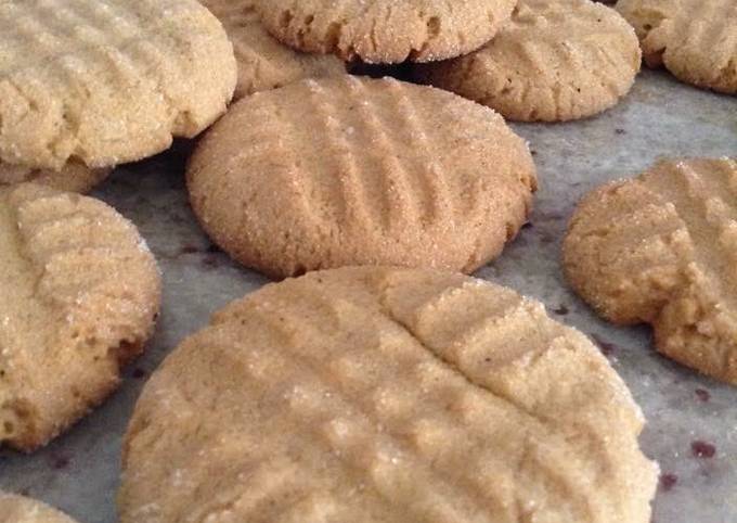 Soft Molasses Cookies