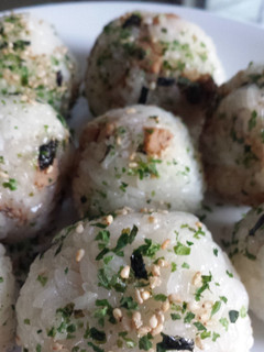 A picture of Quick vegetarian rice balls.