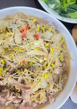 黃豆芽炒肉 的食譜成品照片