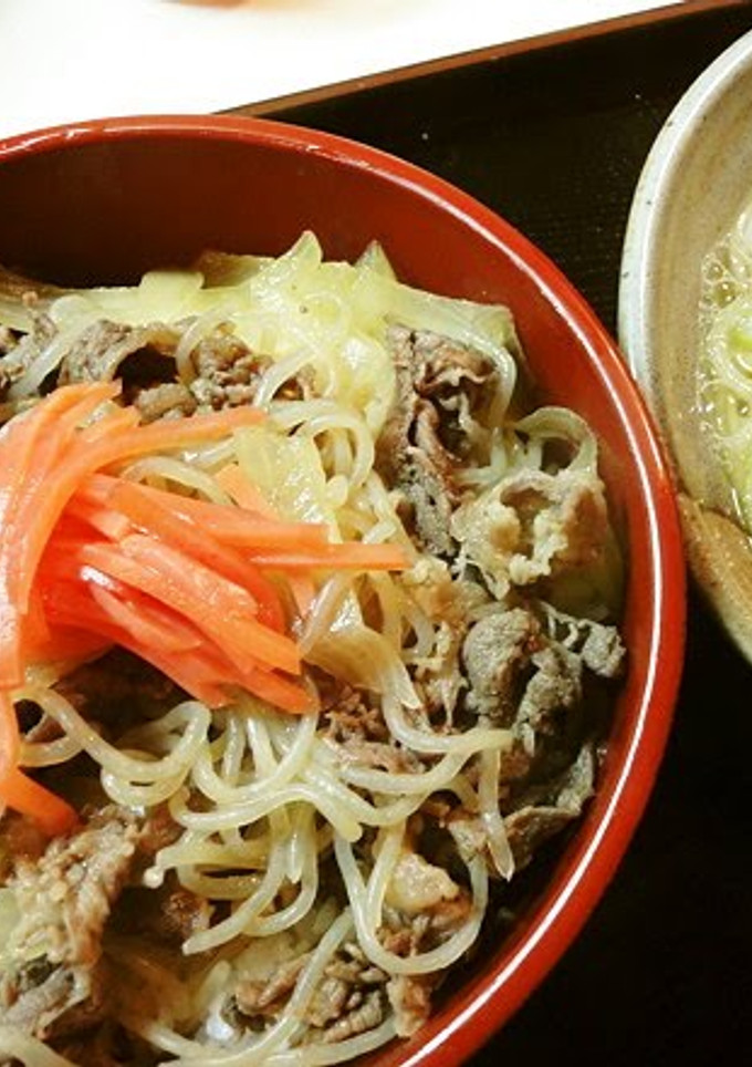 A picture of Healthy Gyuudon (Beef & Rice Bowl) with Shirataki Noodles.
