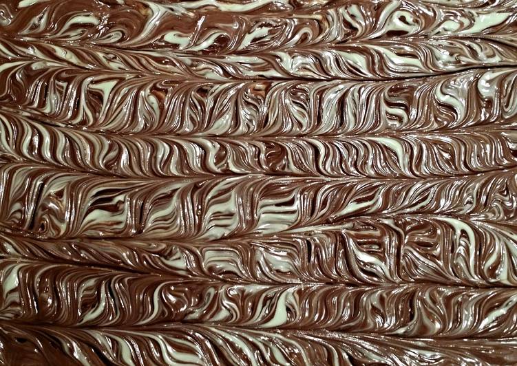Mint Chocolate Cookie Bark