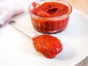 Une photo de ketchup de betterave