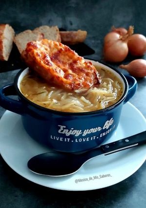 Una foto de Soupe a l`oignon - Sopa de cebolla 🇫🇷