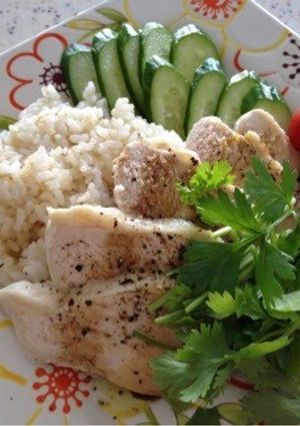 A picture of Singapore Chicken Rice.