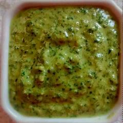 A picture of Simple Basil Pesto.