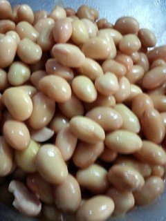 A picture of An Easy Way To Rehydrate Soybeans.