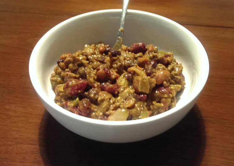 Recipe of Award-winning Chastain&#39;s 3 Bean Chili