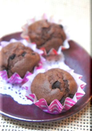 A picture of Easy Chocolate Cupcakes.