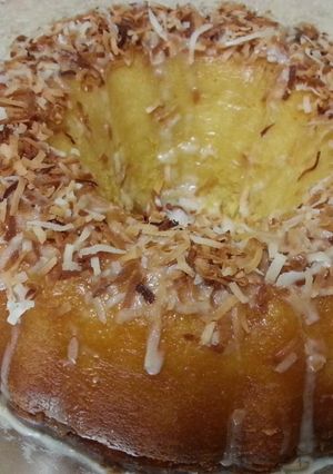 A picture of Island pineapple coconut rum cake.