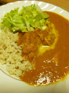 A picture of Simple Butter Chicken Curry using a Hand Blender.