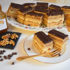 Honey, I baked a cake A picture of Honey, I baked a cake.