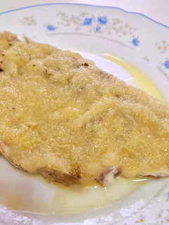 Una foto de Lubina en salsa de manzana