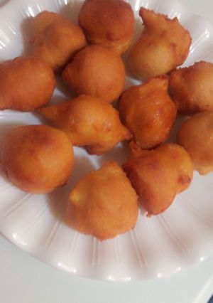 A picture of Semovita puff puff.