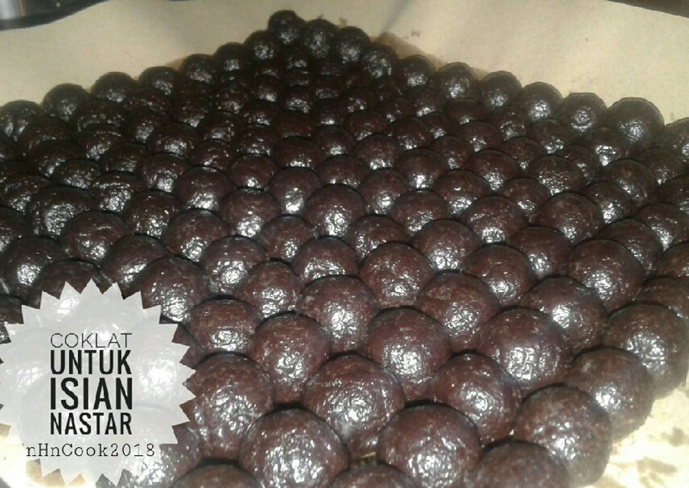22. Nastar isi coklat