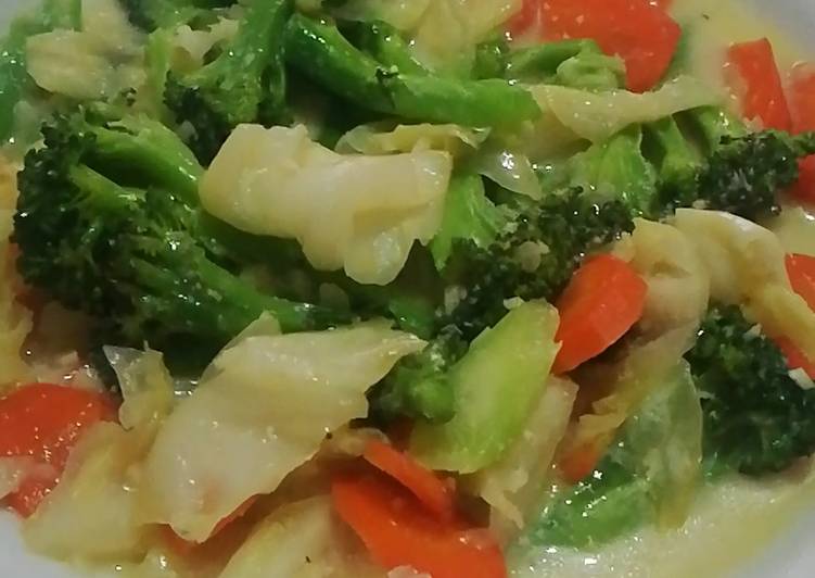 Stir fry brocoli with milk /tumis brocoli susu