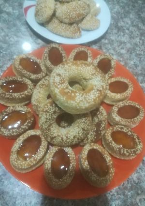 صورة لوصفة حلوة بالجلجلان وحلوة ترك