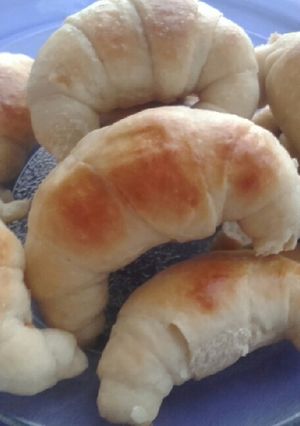 Una foto de Croissant 💜💜