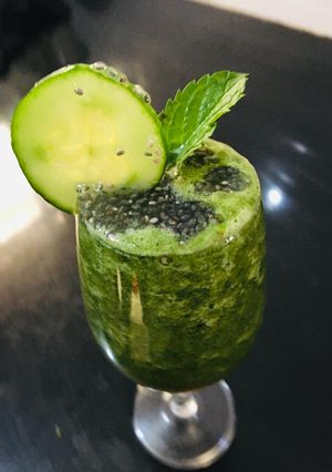 કકુમ્બર ચિયા સીડ કુલર (Cucumber Chia Seeds Cooler Recipe In Gujarati) રેસીપી મુખ્ય ફોટો