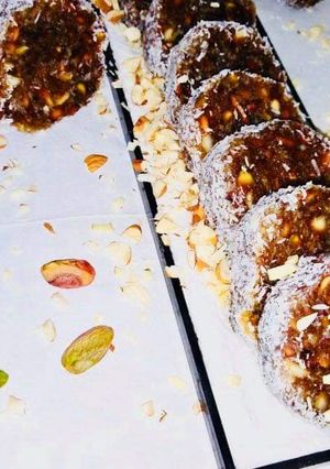 A picture of Energy date rolls.