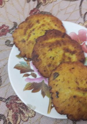 A picture of Makki ki Poori.