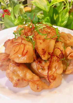 Hình của món Gà cháy cạnh xì dầu,gừng.