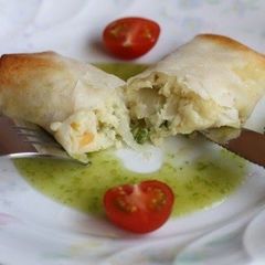 A picture of Cream Sauce Filled Pan-Fried Spring Rolls.