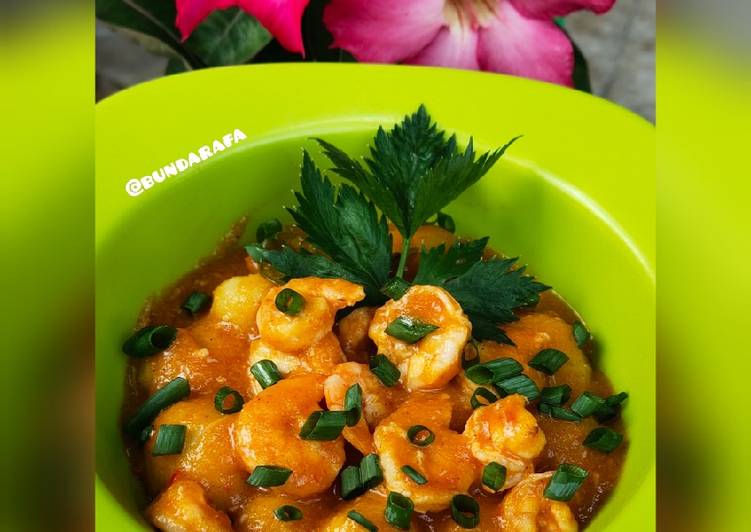 Resep Udang Saos Padang with baby potato yang Bikin Ngiler