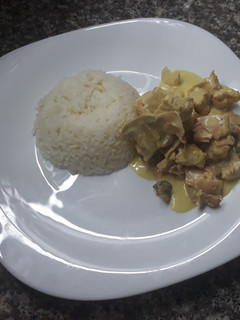 Una foto de Strogonoff de pollo