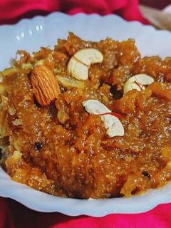 સફરજન નો હલવો (Apple Halwa Recipe In Gujarati) રેસીપી મુખ્ય ફોટો