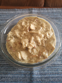 Una foto de Pollo con salsa de champiñón