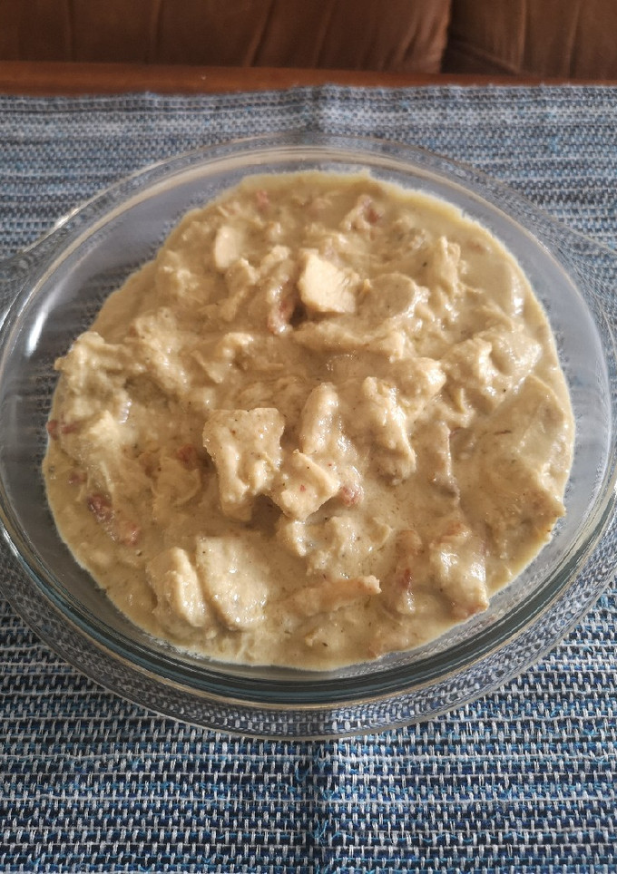 Una foto de Pollo con salsa de champiñón