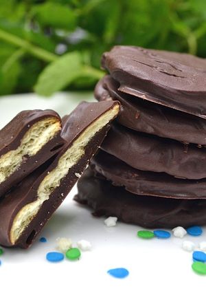 A picture of Copycat Thin Mint Cookies - Crazy Easy!.