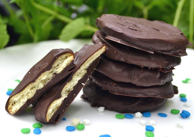 Easiest Way to Prepare Tasty Copycat Thin Mint Cookies - Crazy Easy!