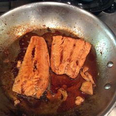 A picture of Teriyaki Salmon.