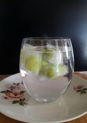 A picture of AMIEs Fruit (cherry) Ice Cubes.