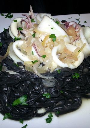 A picture of Calamari Pasta Nero.