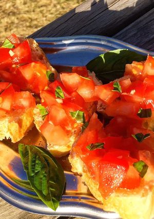 Une photo de Bruschetta de tomates 🍅🍅